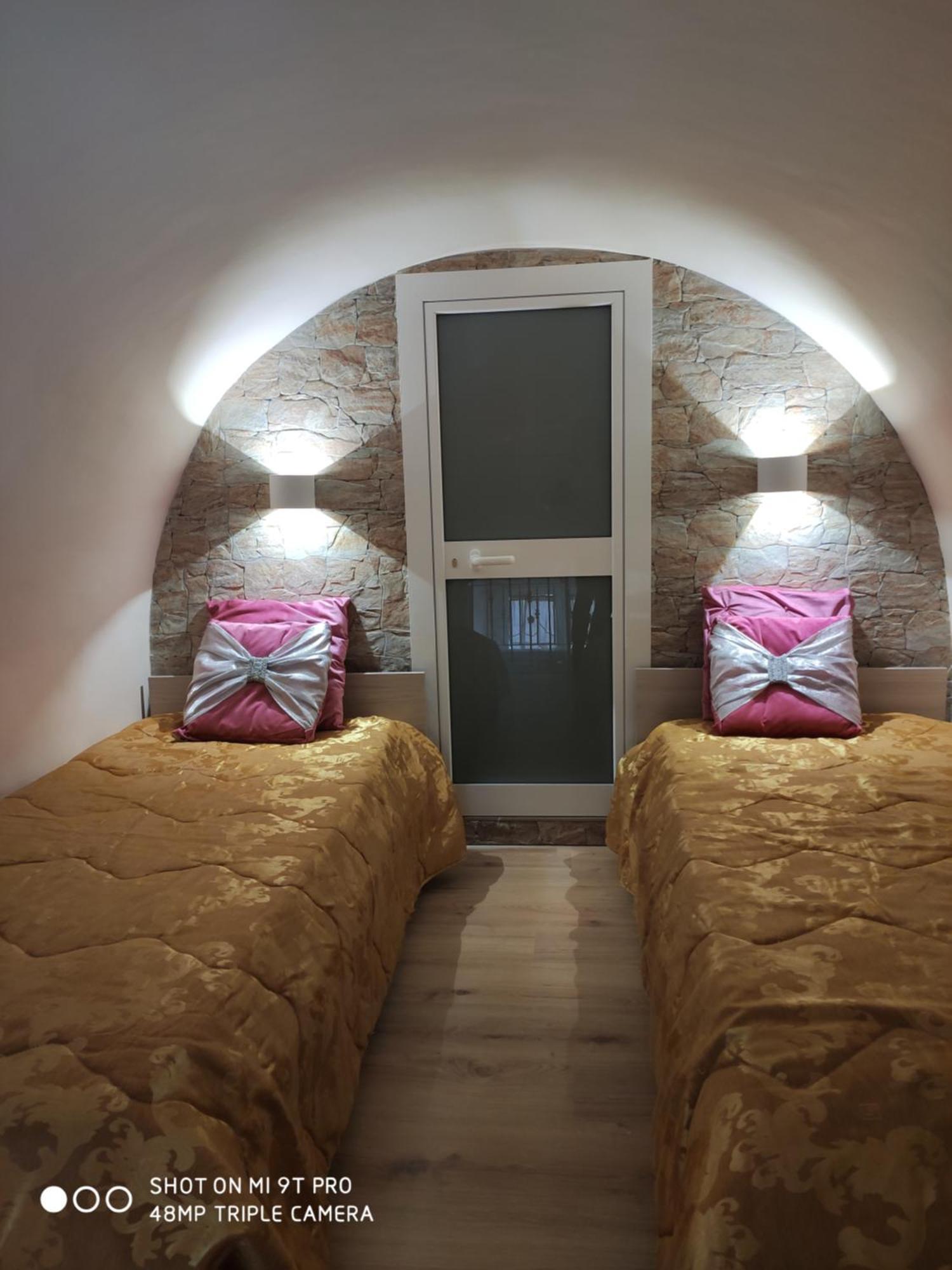 La Casa Delle Sorprese Lägenhet Trani Exteriör bild